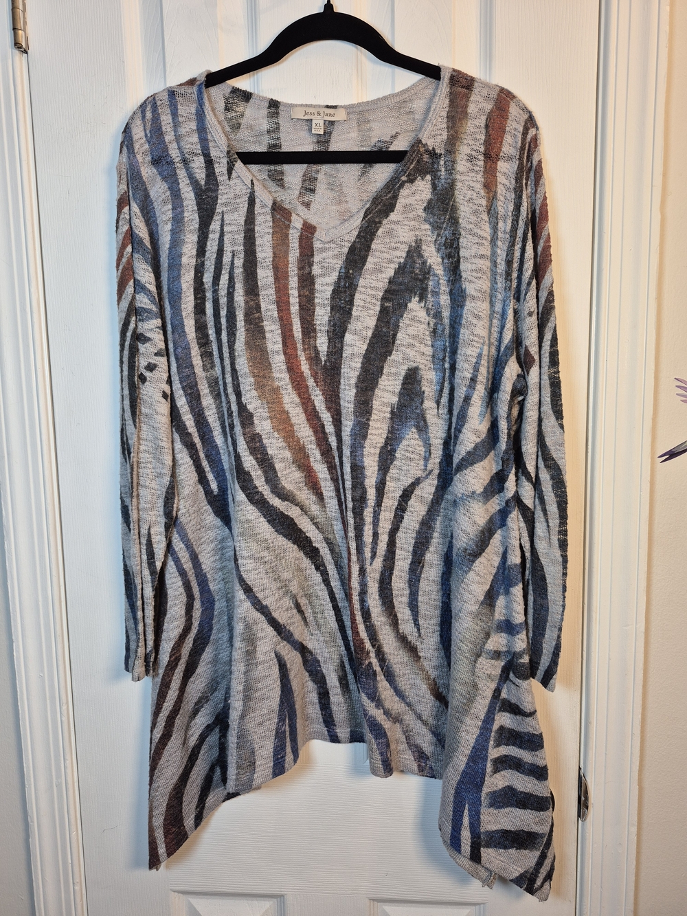 Jess & Jane Oversized Zebra Print Tunic XL Hanky Hem Asymmetrical Knit Sweater